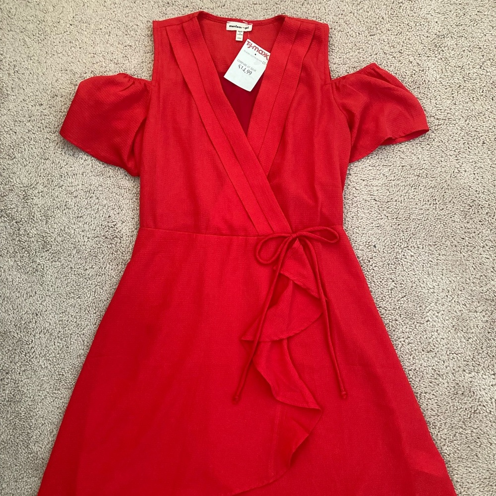 Girl’s Knee-Length Off Shoulder Dress
